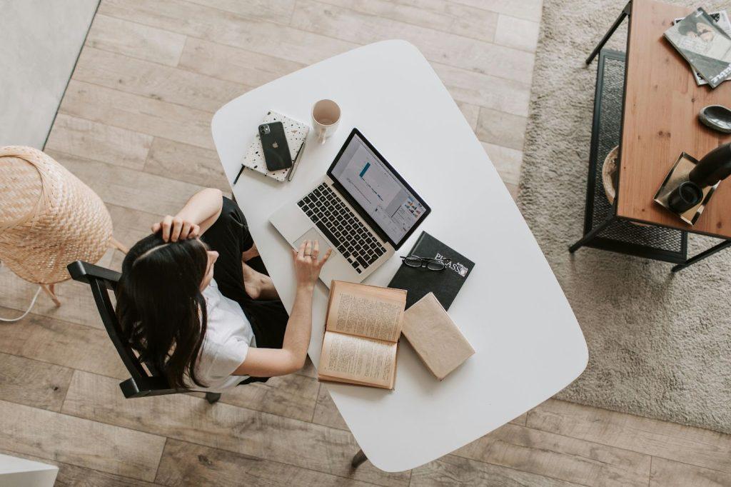 10 Contoh Portofolio Content Writer &amp; Tips Membuatnya