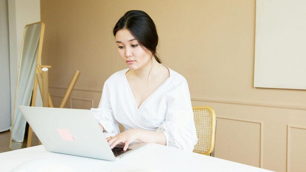 16 Ide Pekerjaan Part Time Untuk Mahasiswa