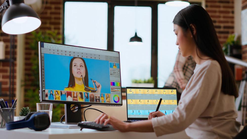 Hero AI for Creative Design: Learn Design with AI Assistance
