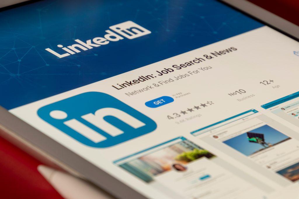 Optimasi Profil LinkedIn untuk Memikat Recruiter