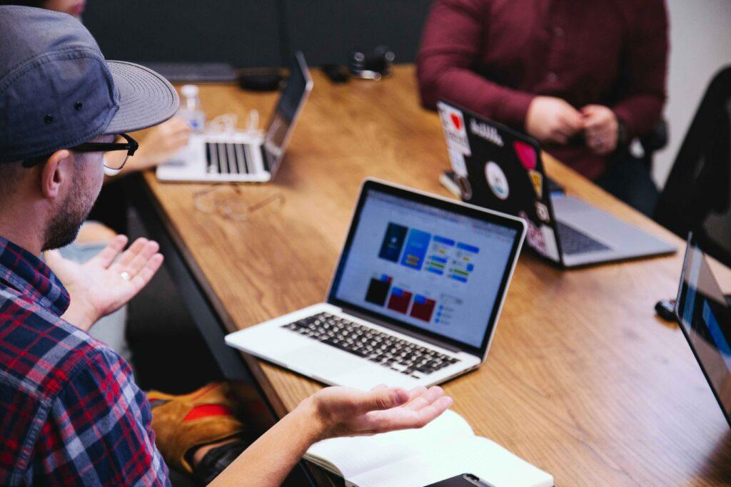 Virtual Assistant Job Description: Penjelasan Lengkap