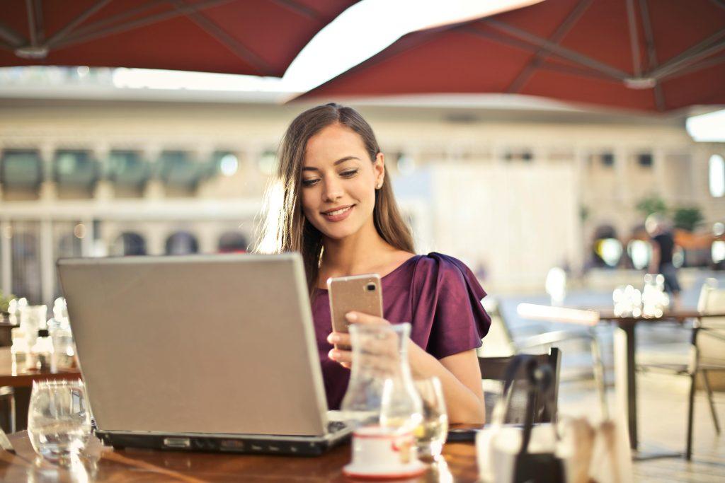 Apa Itu Social Media Specialist? Penjelasan Lengkap