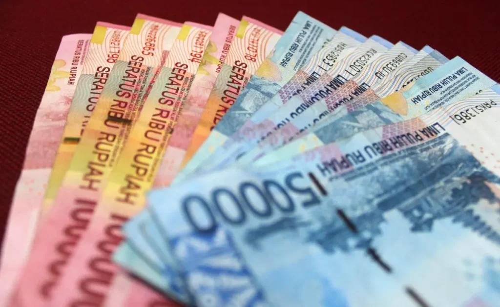 7 Perbedaan UMK dan UMR serta Cara Mengetahuinya di Daerahmu
