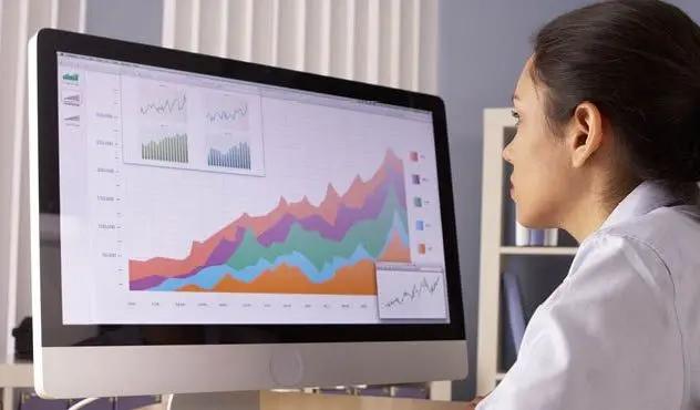 Apakah Belajar Data Science Harus Jago Coding dan Matematika? Ini Faktanya